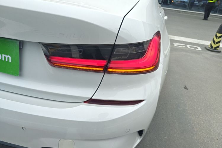BMW 3 Series 2021 #8 BMW 3 Series 2021 car image #8