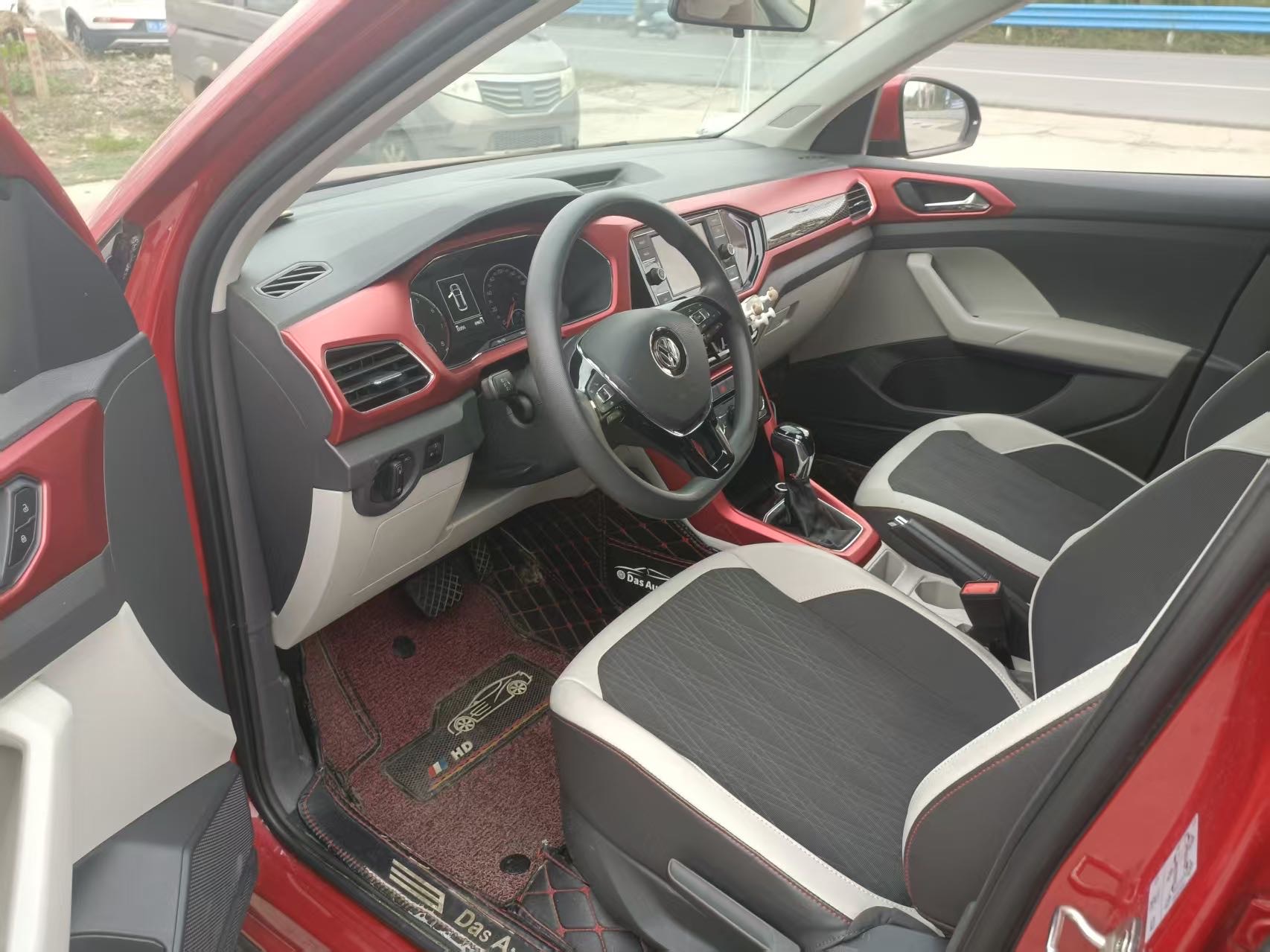 Volkswagen T-Cross 2019 #2 Volkswagen T-Cross 2019 immagine di auto #2