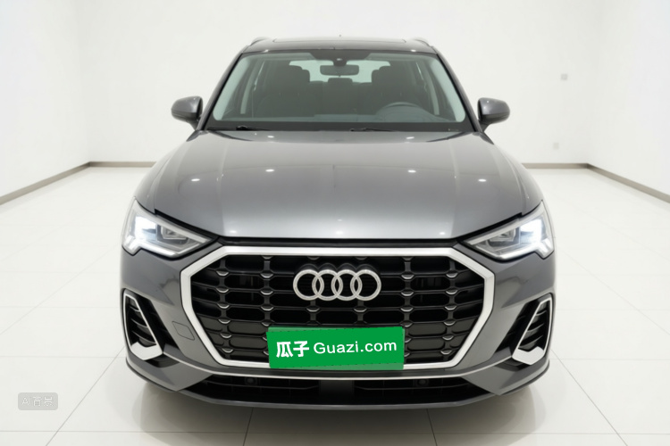 Audi Q3 2020 car image #3
