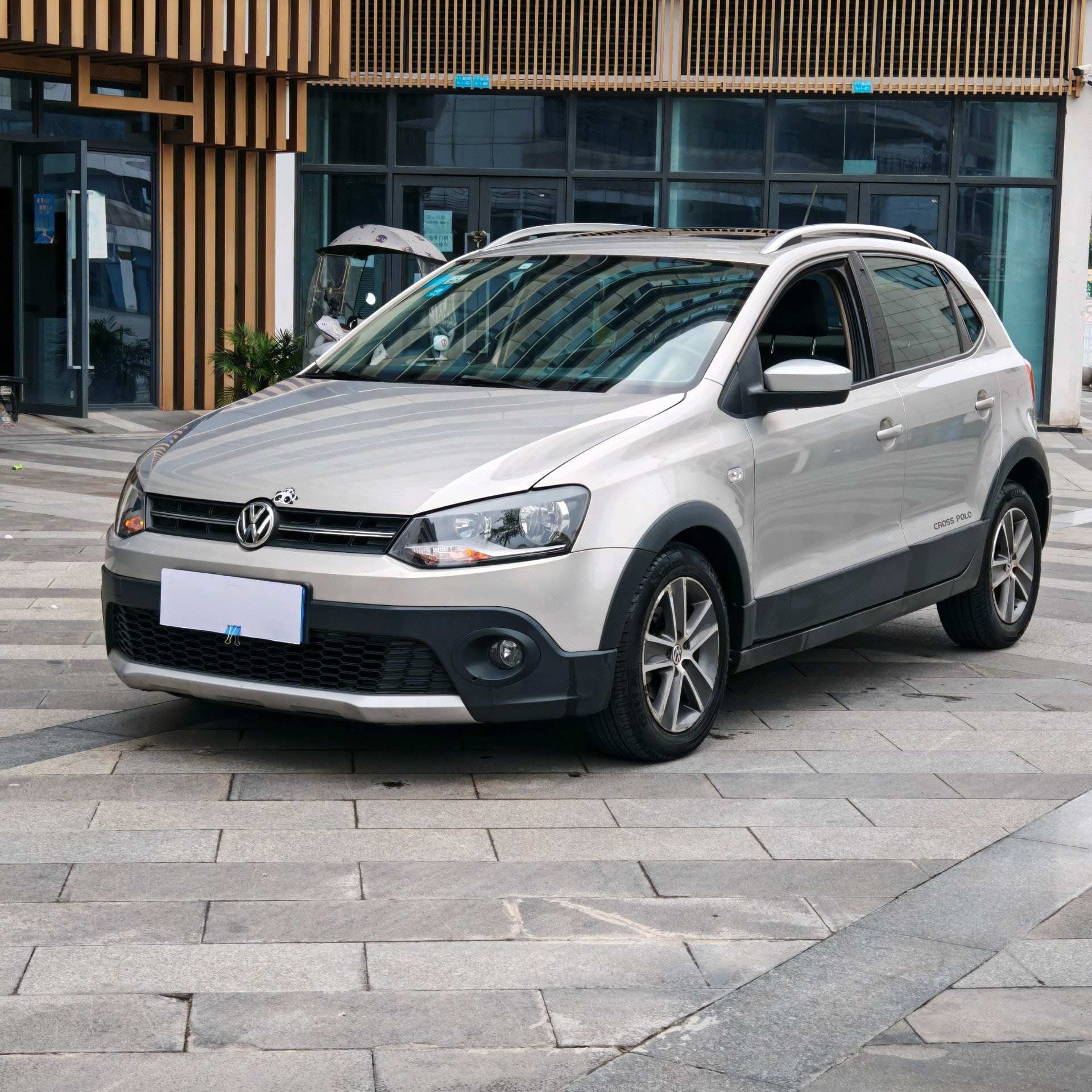 Volkswagen Polo 2013 Volkswagen Polo 2013 car image