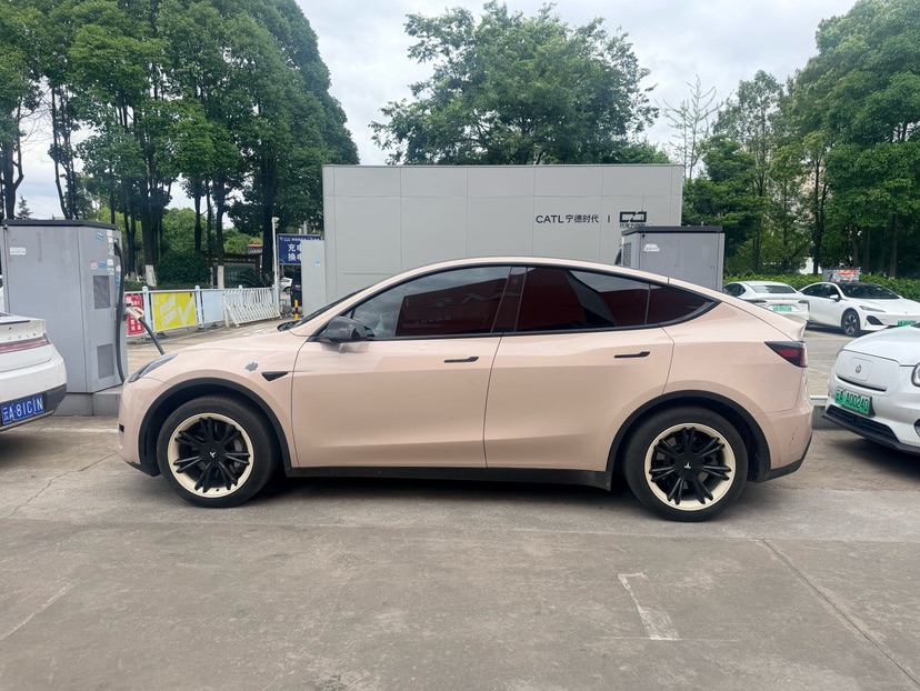 Tesla Model Y 2023 #9 Tesla Model Y 2023 immagine di auto #9