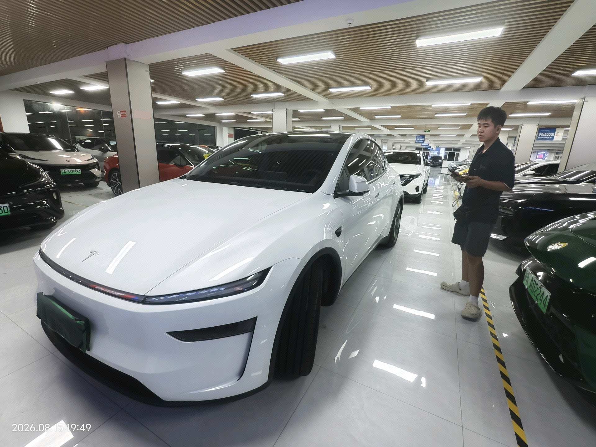 Tesla Model Y 2025 Tesla Model Y 2025 car image
