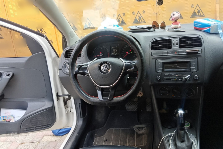 Volkswagen Polo 2017 #12 Volkswagen Polo 2017 car image #12