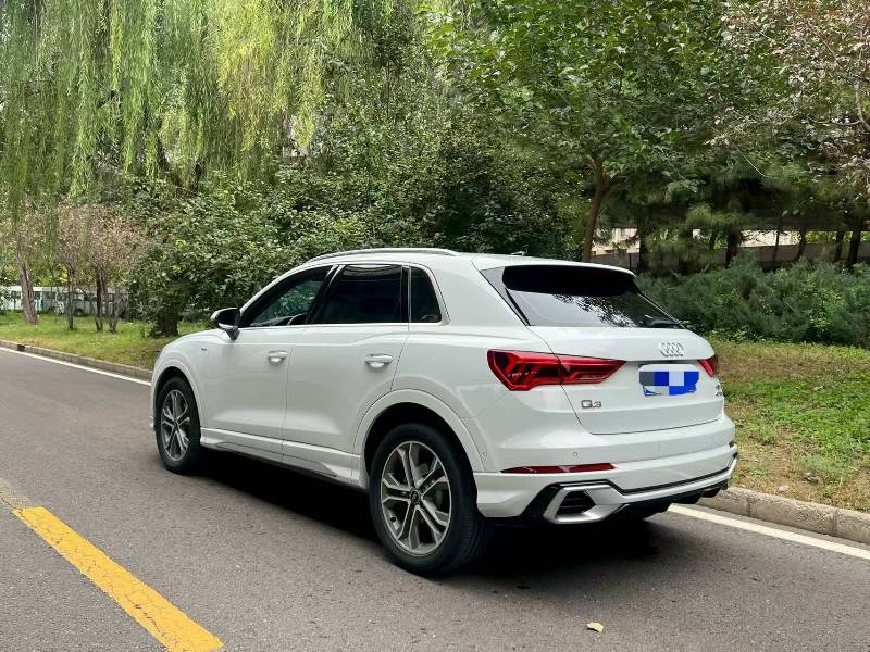 Audi Q3 2024 immagine di auto #3