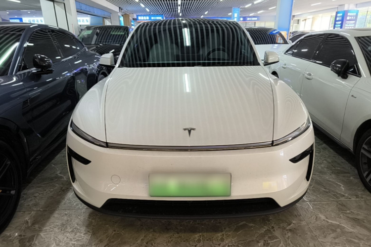 Tesla Model Y 2025 #3 Tesla Model Y 2025 immagine di auto #3