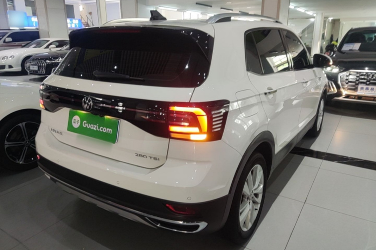 Volkswagen T-Cross 2021 car image #5