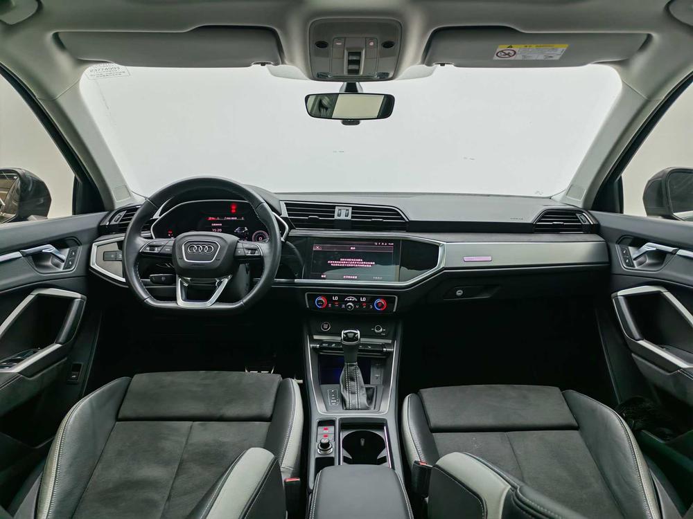 Audi Q3 2022 car image #14