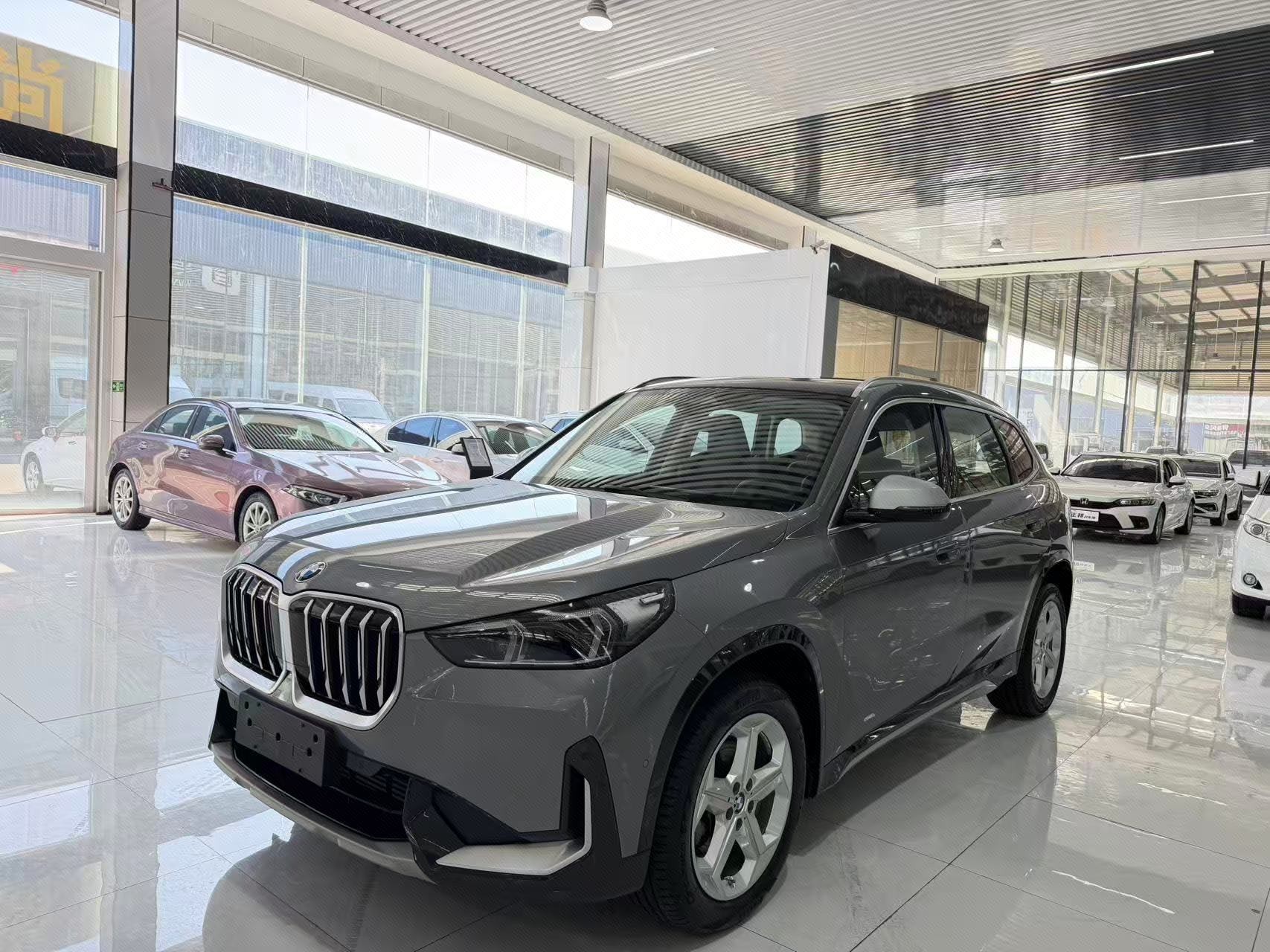 BMW X1 2023 BMW X1 2023 car image