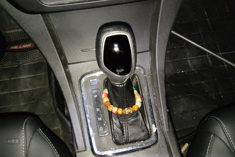 GEELY Emgrand 2017 car image #16