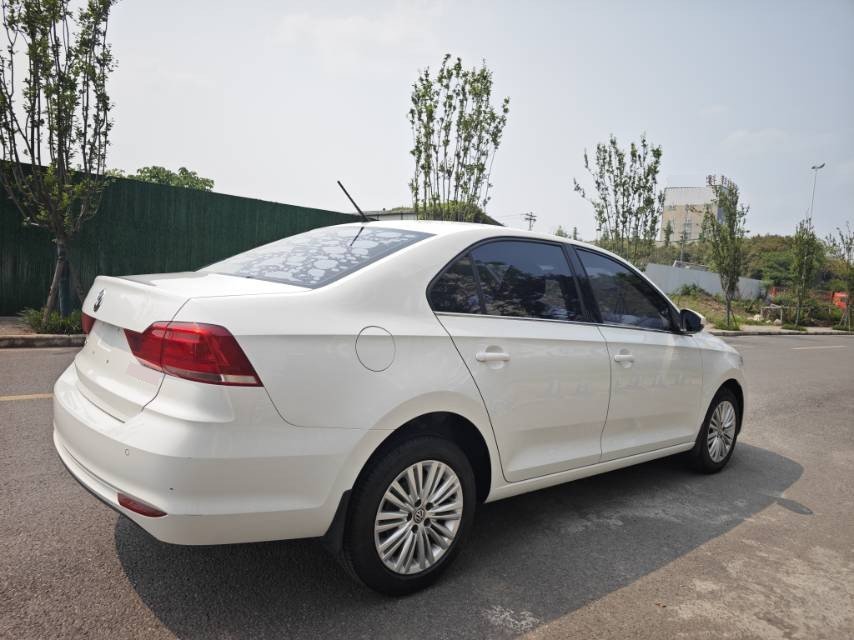 Volkswagen Santana 2021 صورة سيارة #3