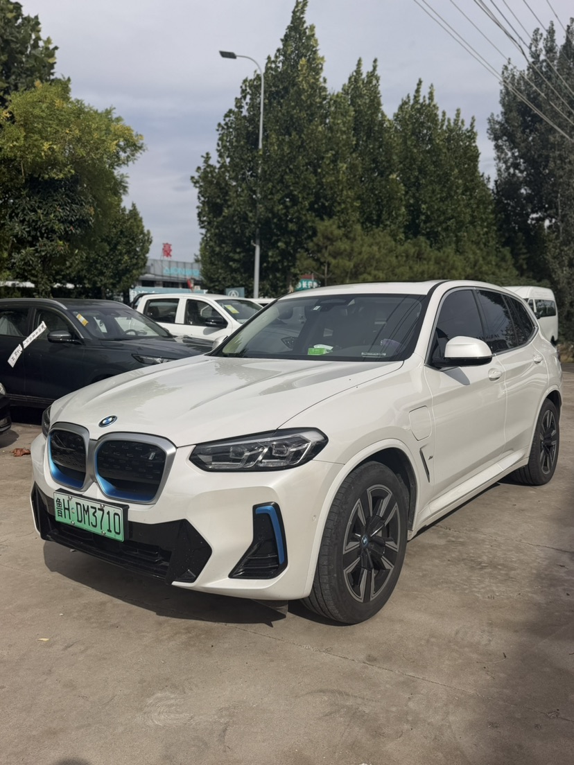 BMW iX3 2021 BMW iX3 2021 immagine di auto
