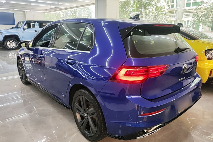 Volkswagen Golf 2021 car image #7
