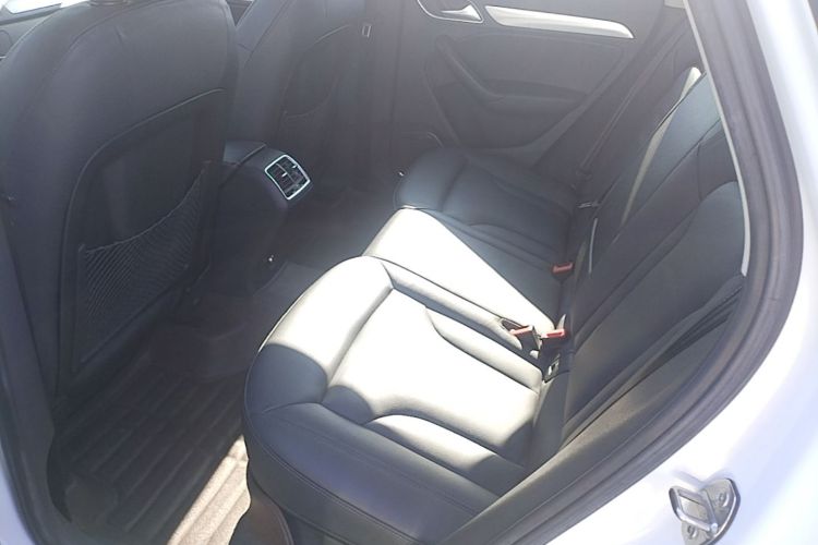 Audi Q3 2019 #17 Audi Q3 2019 car image #17