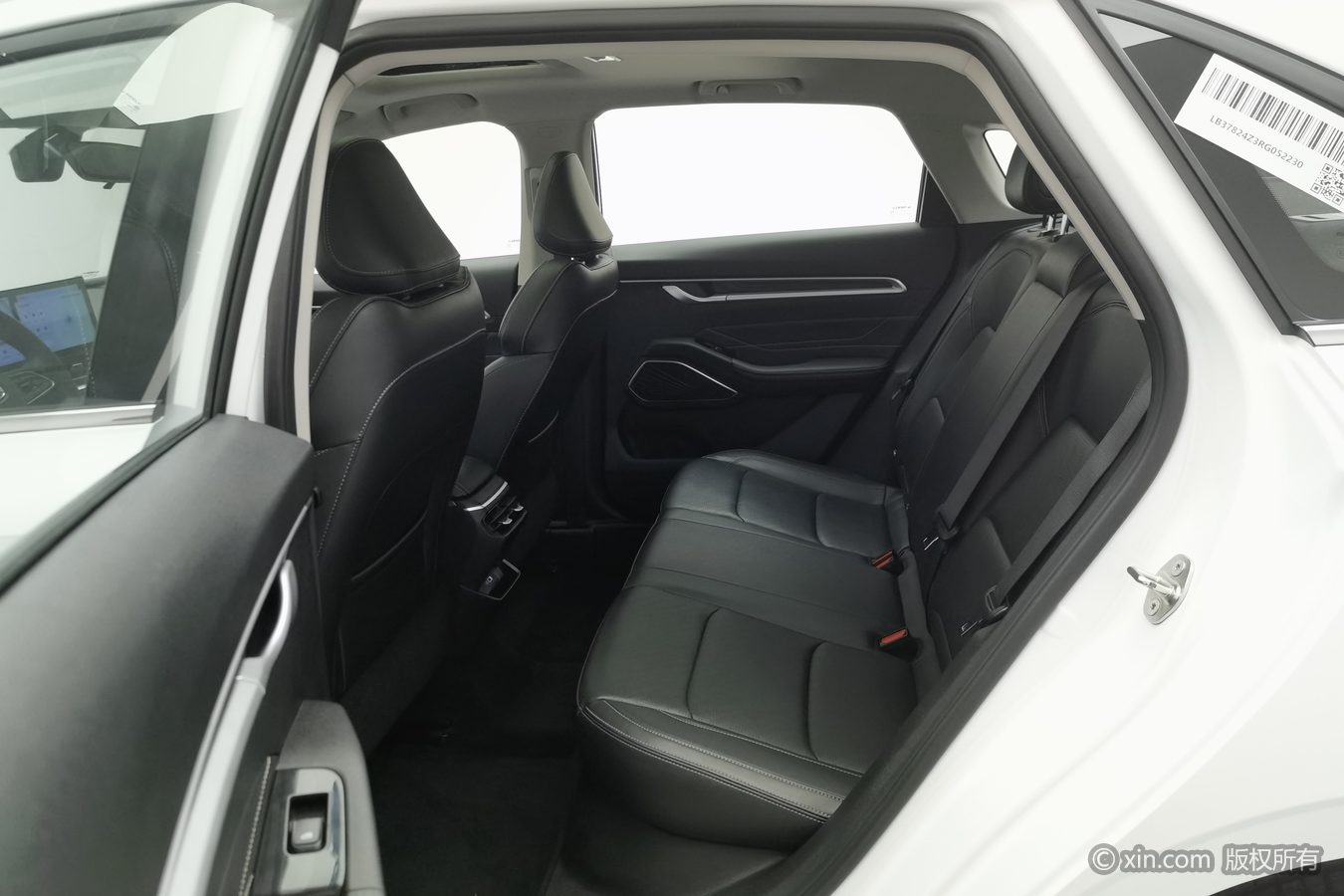 GEELY Emgrand 2024 car image #16