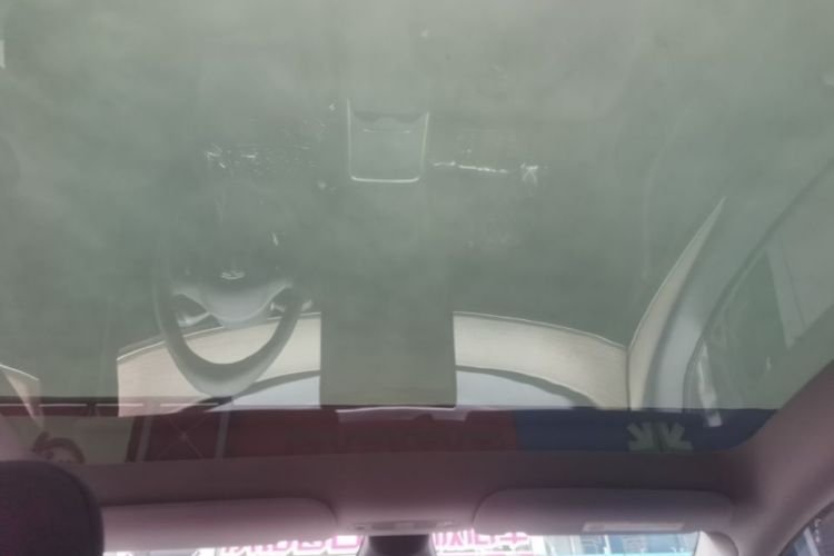 Tesla Model Y 2022 immagine di auto #18