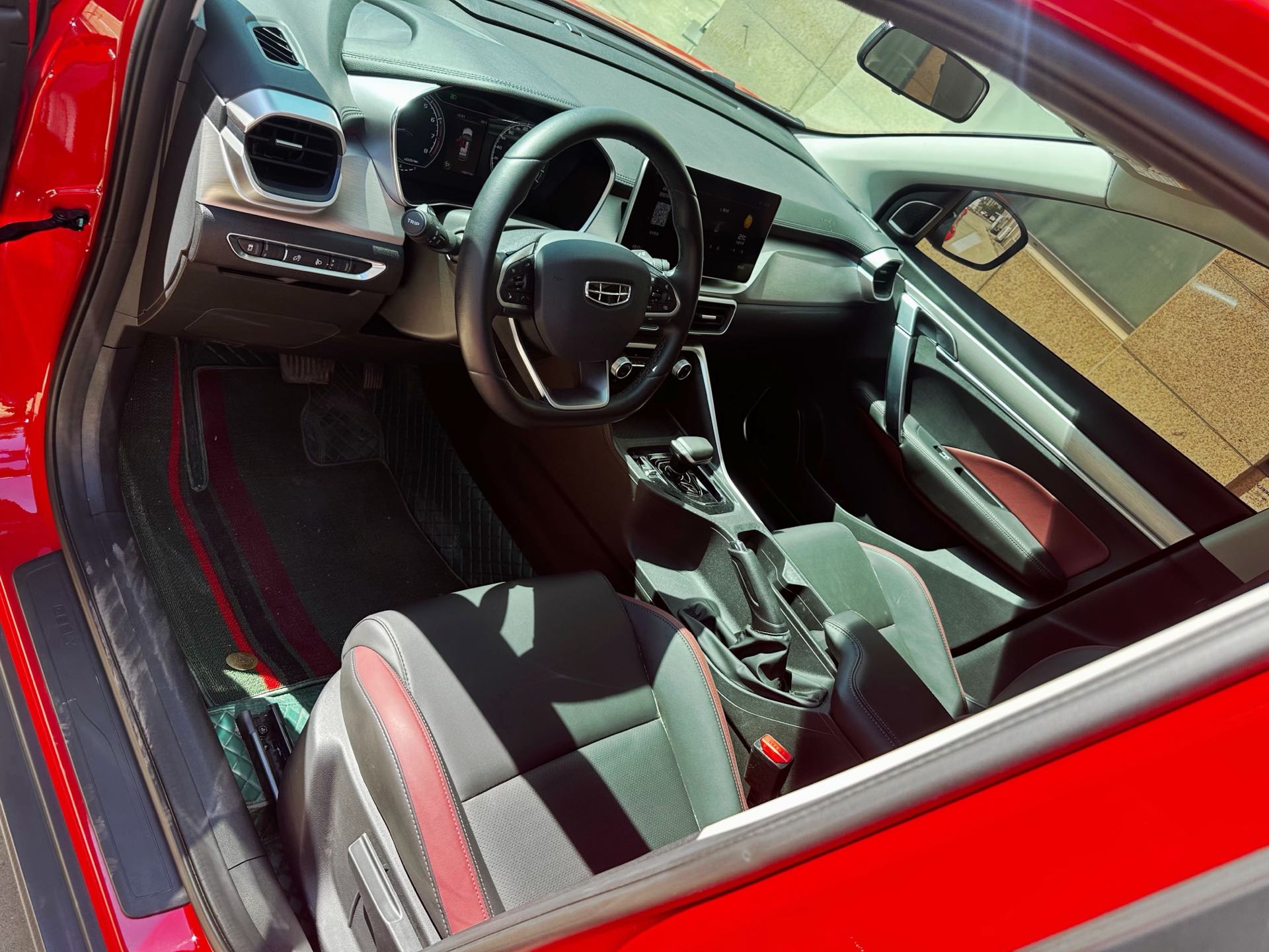 GEELY Coolray 2022 car image #4
