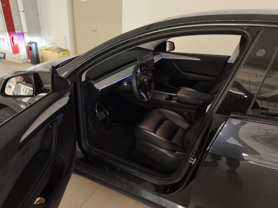 Tesla Model Y 2024 car image #4