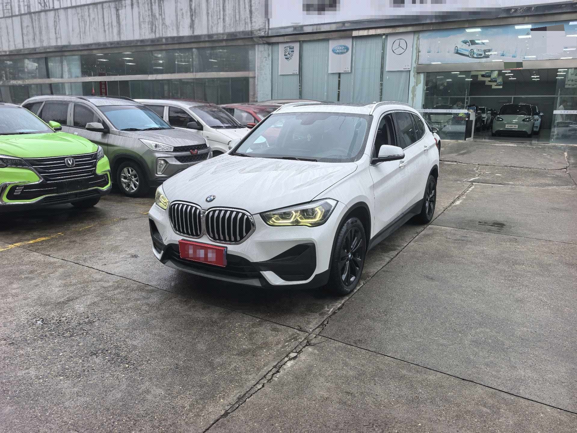 BMW X1 2021 BMW X1 2021 car image