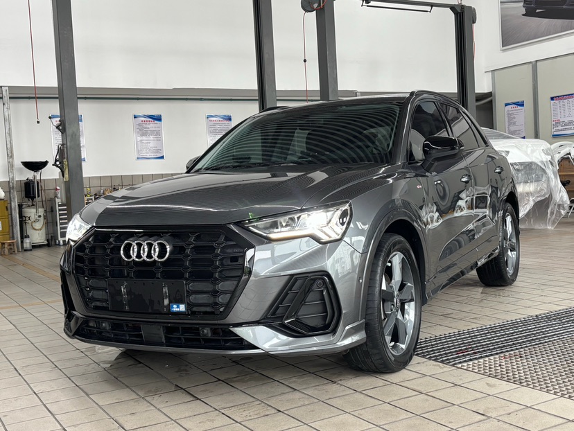 Audi Q3 2022 Audi Q3 2022 car image