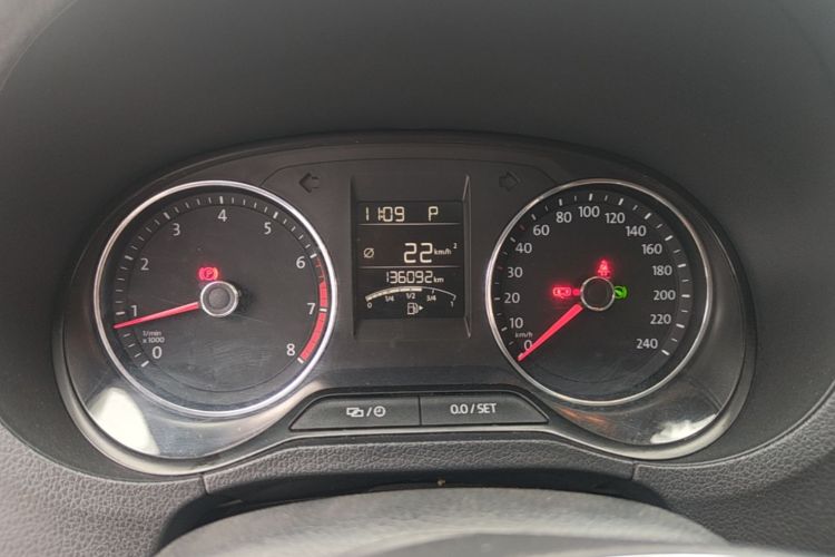 Volkswagen Polo 2016 #16 Volkswagen Polo 2016 car image #16