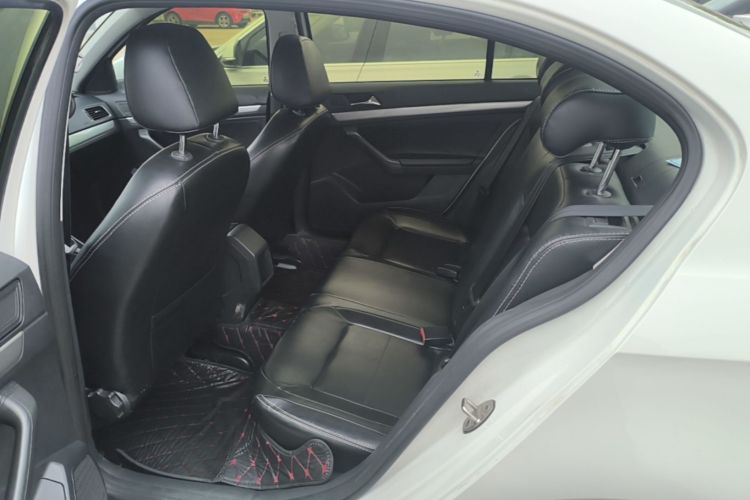 Volkswagen Lavida 2018 #17 Volkswagen Lavida 2018 car image #17
