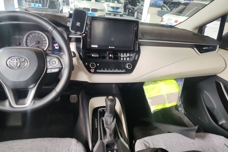 Toyota Corolla 2019 car image #13