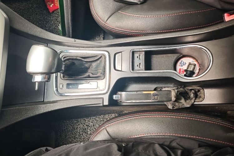 GEELY Emgrand 2015 car image #14