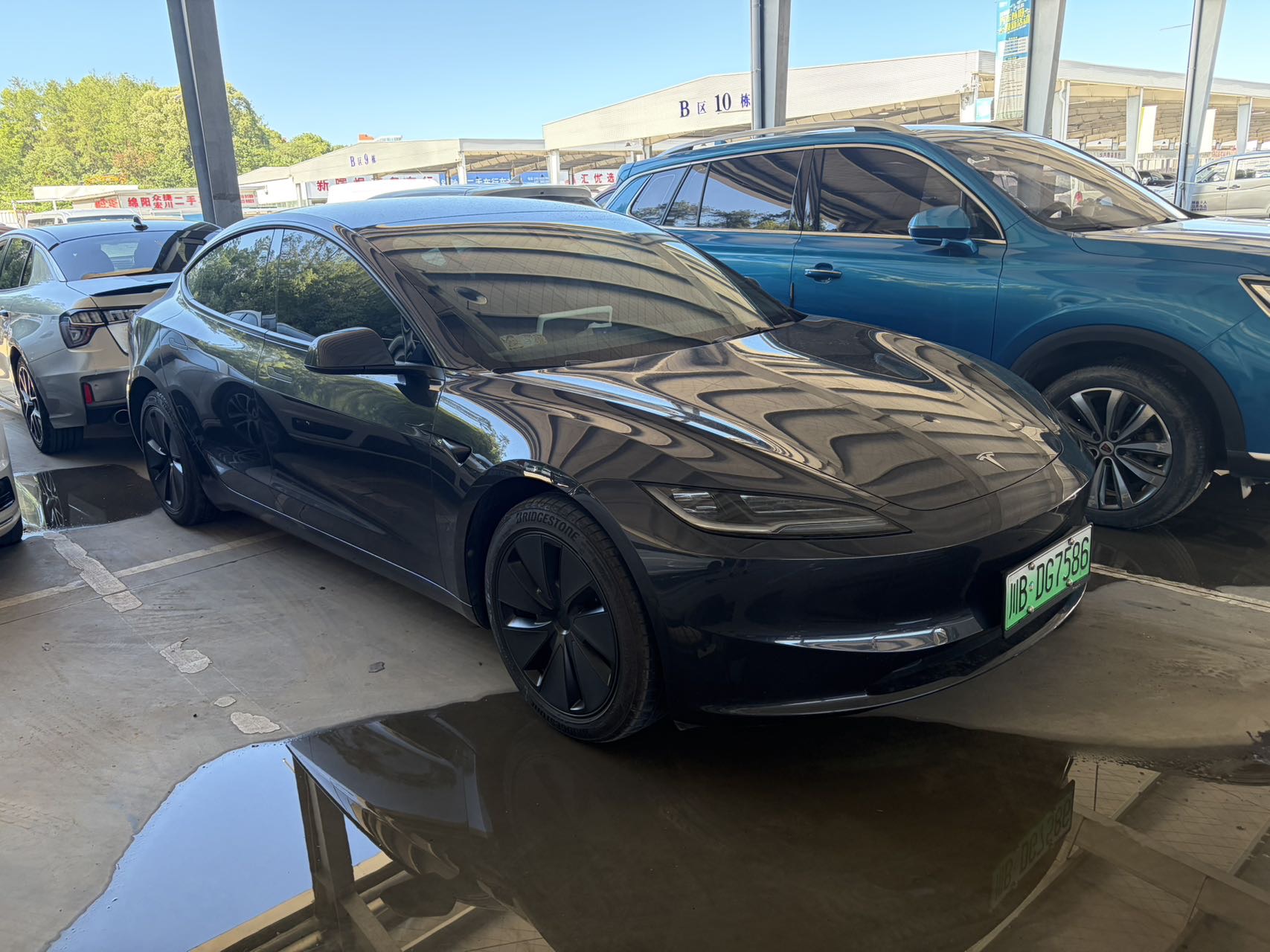 Tesla Model 3 2025 car image #3