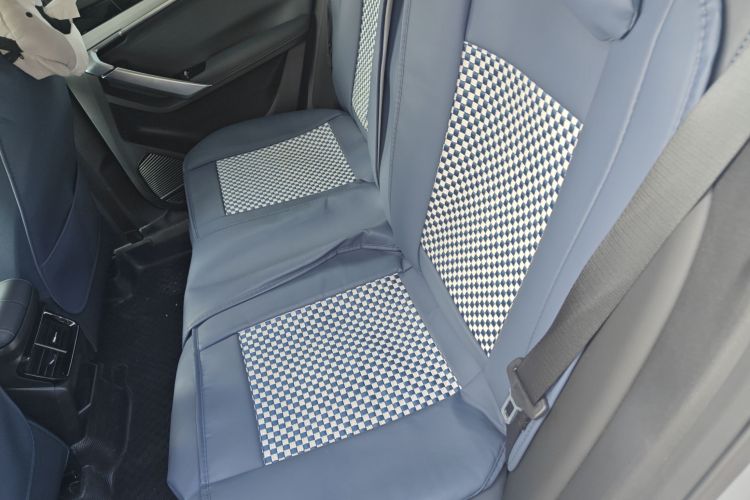 GEELY Boyue L 2024 immagine di auto #17