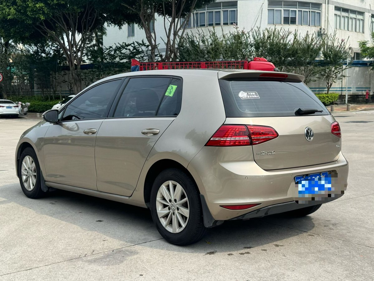 Volkswagen Golf 2017 car image #7