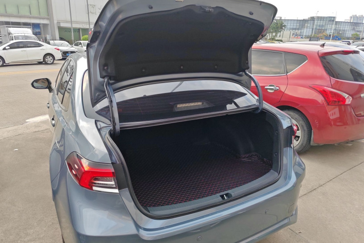 Toyota Corolla 2021 immagine di auto #19