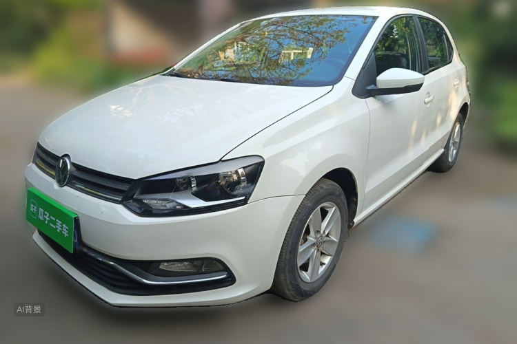 Volkswagen Polo 2015 car image #2