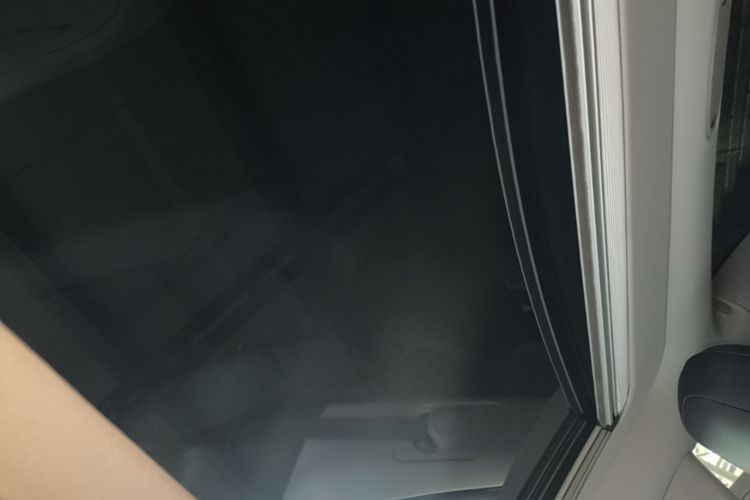 Tesla Model 3 2021 car image #18