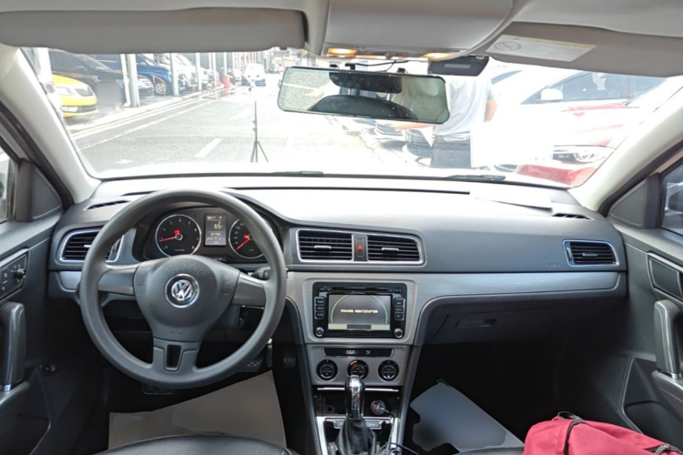 Volkswagen Lavida 2015 car image #10