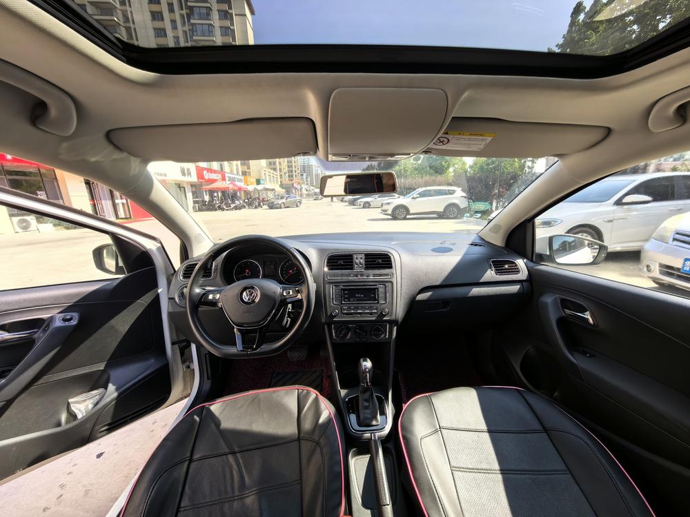 Volkswagen Polo 2016 car image #7
