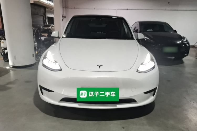 Tesla Model Y 2022 car image #3