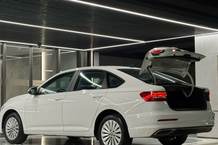 Volkswagen Lavida 2021 car image #7