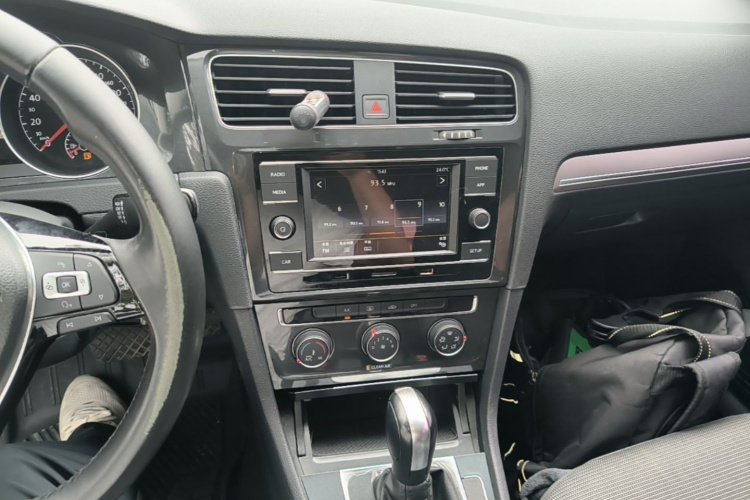 Volkswagen Golf 2017 #10 Volkswagen Golf 2017 car image #10