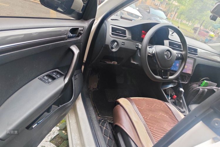 Volkswagen Santana 2016 car image #18