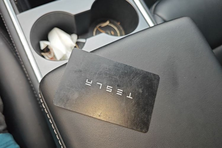 Tesla Model Y 2022 #14 Tesla Model Y 2022 car image #14