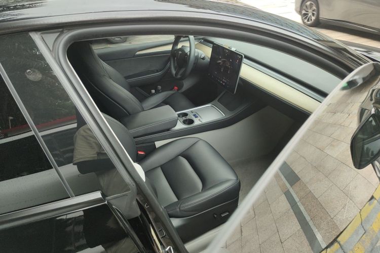 Tesla Model Y 2023 #21 Tesla Model Y 2023 car image #21