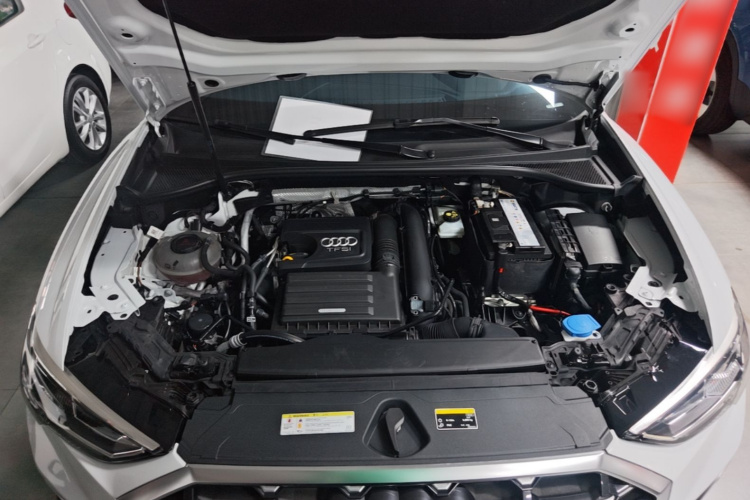 Audi Q3 2021 car image #20