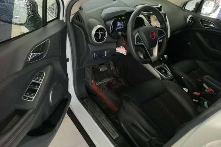 BYD Yuan 2017 #12 BYD Yuan 2017 car image #12