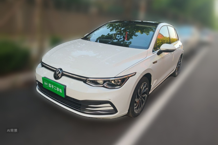 Volkswagen Golf 2024 car image #2
