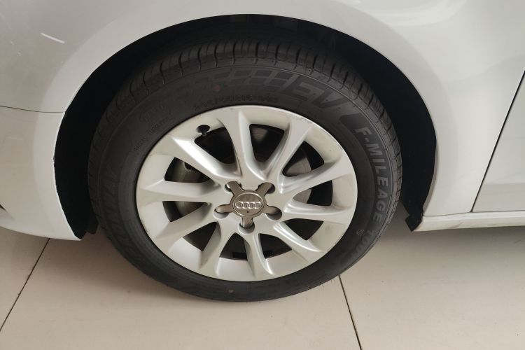 Audi A3 2017 car image #9