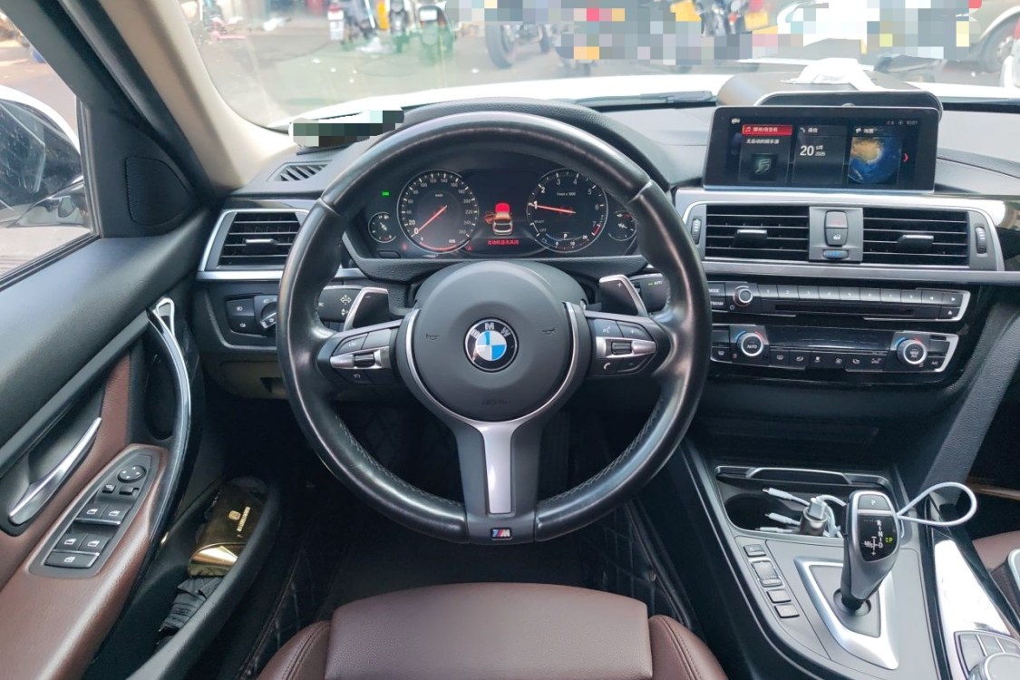 BMW 3 Series 2019 car image #22