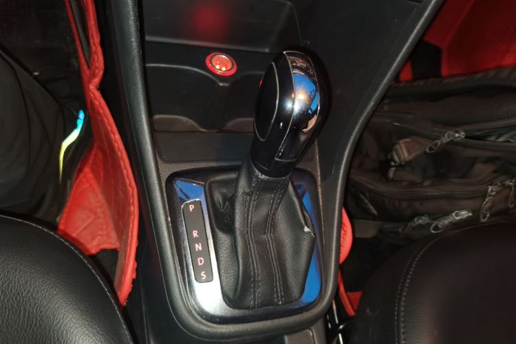 Volkswagen Santana 2016 صورة سيارة #14