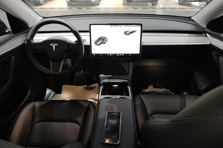 Tesla Model Y 2024 #11 Tesla Model Y 2024 car image #11