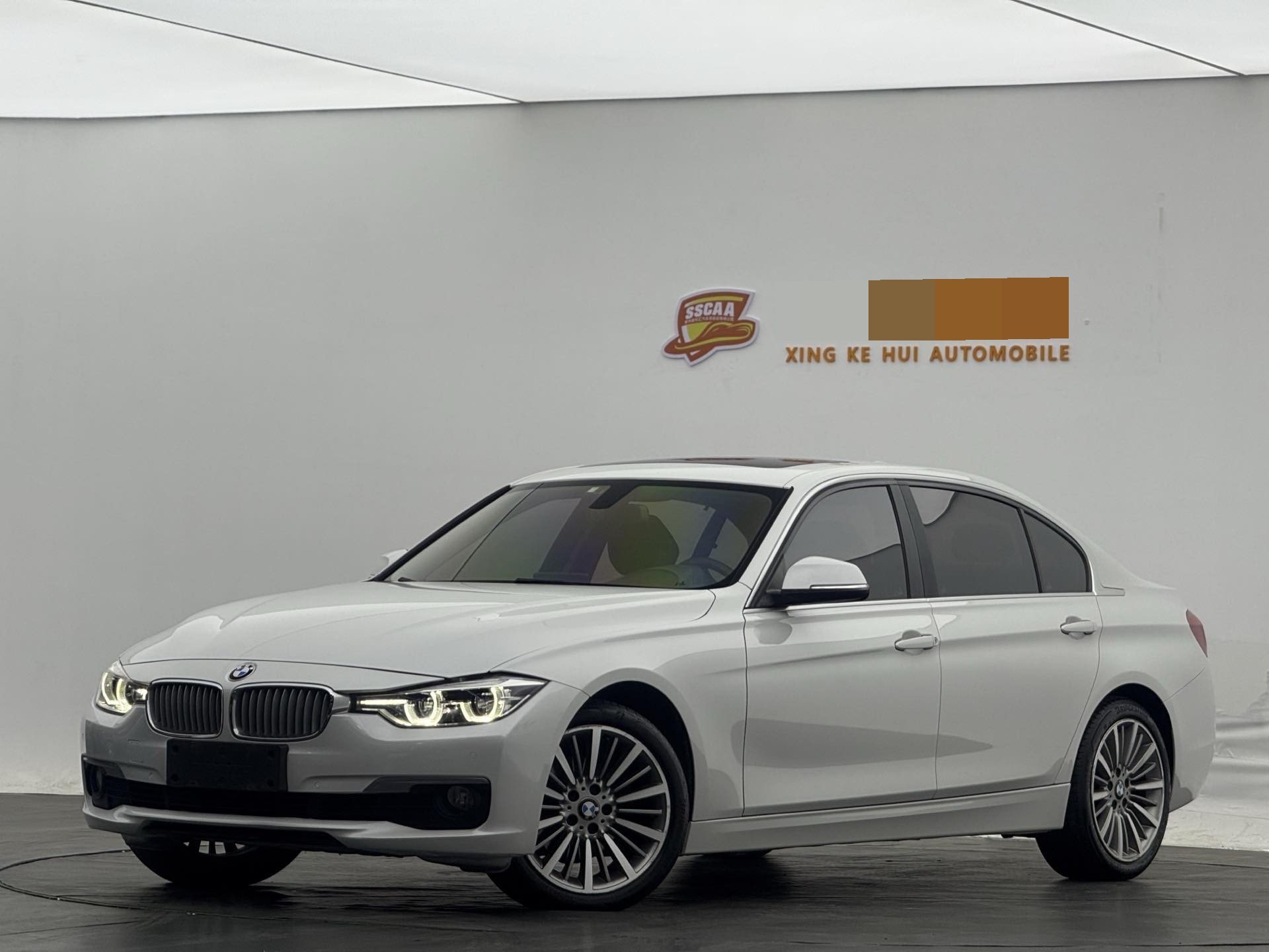 BMW 3 Series 2019 BMW 3 Series 2019 car image
