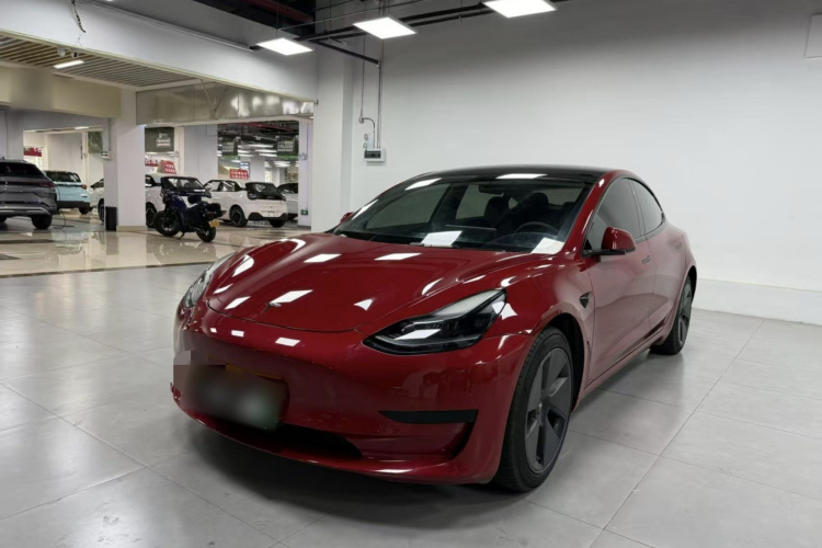 Tesla Model 3 2022 car image #2